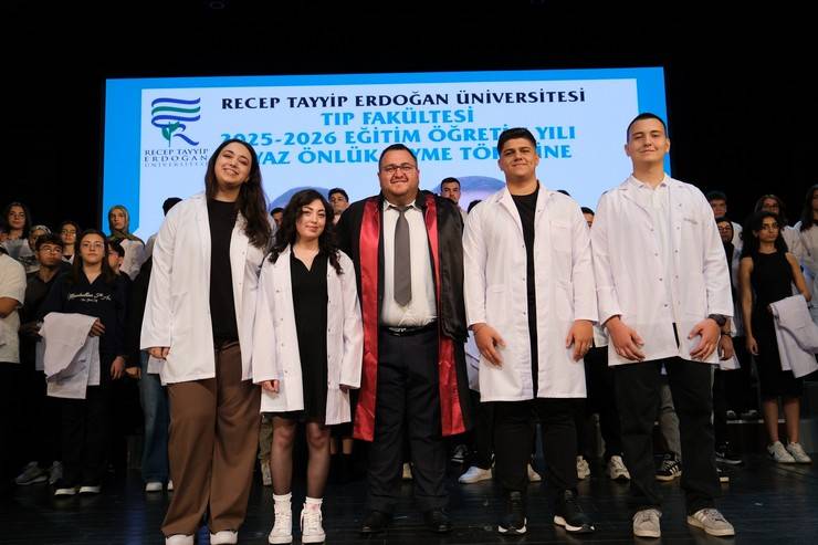 RTEÜ Tıp Fakültesi Öğrencileri Beyaz Önlük Giyme Heyecanı Yaşadı 44