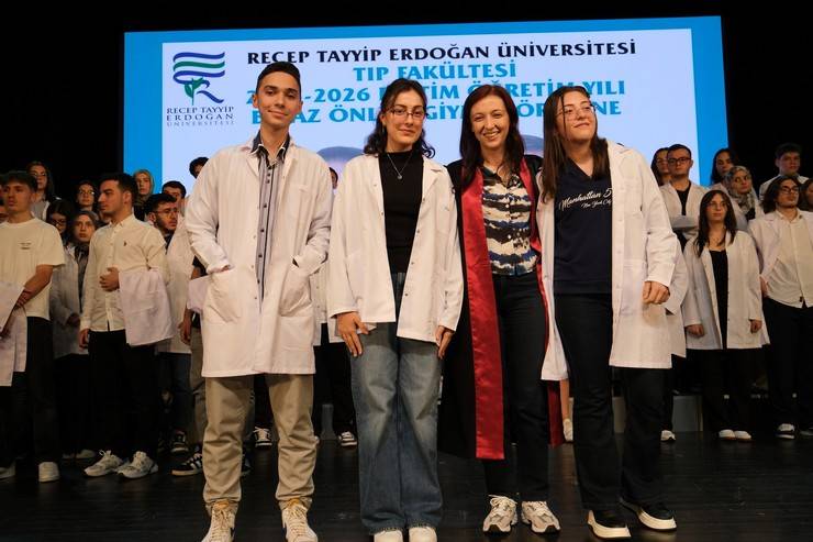 RTEÜ Tıp Fakültesi Öğrencileri Beyaz Önlük Giyme Heyecanı Yaşadı 47