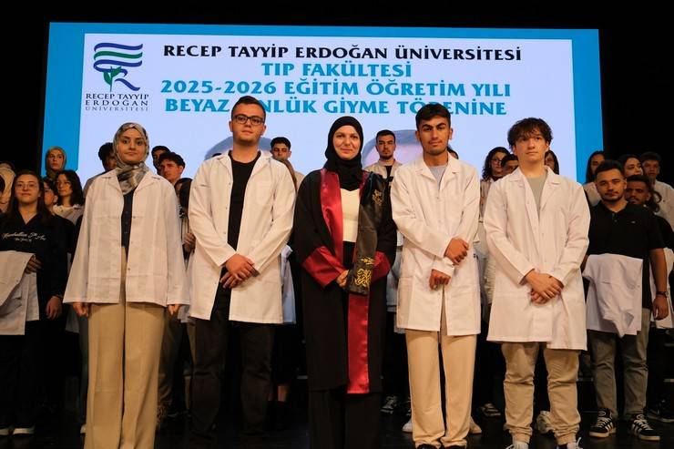 RTEÜ Tıp Fakültesi Öğrencileri Beyaz Önlük Giyme Heyecanı Yaşadı 5