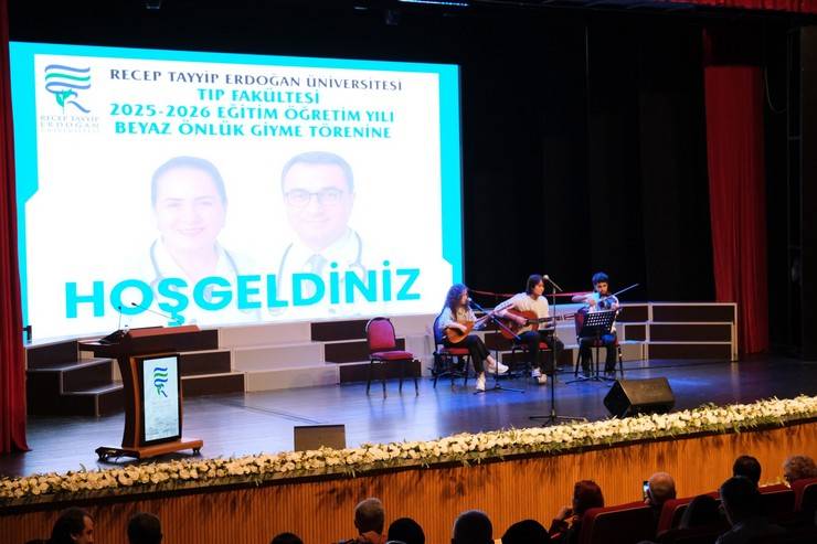 RTEÜ Tıp Fakültesi Öğrencileri Beyaz Önlük Giyme Heyecanı Yaşadı 50