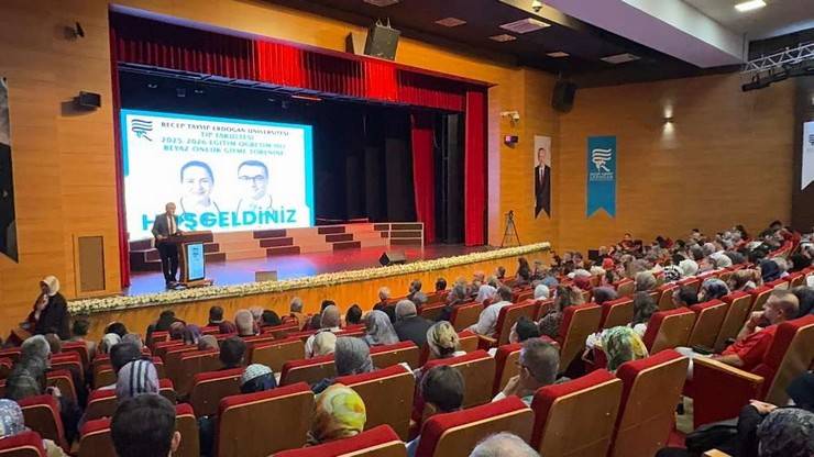 RTEÜ Tıp Fakültesi Öğrencileri Beyaz Önlük Giyme Heyecanı Yaşadı 51