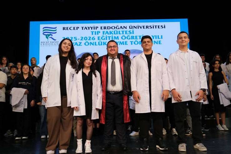 RTEÜ Tıp Fakültesi Öğrencileri Beyaz Önlük Giyme Heyecanı Yaşadı 53