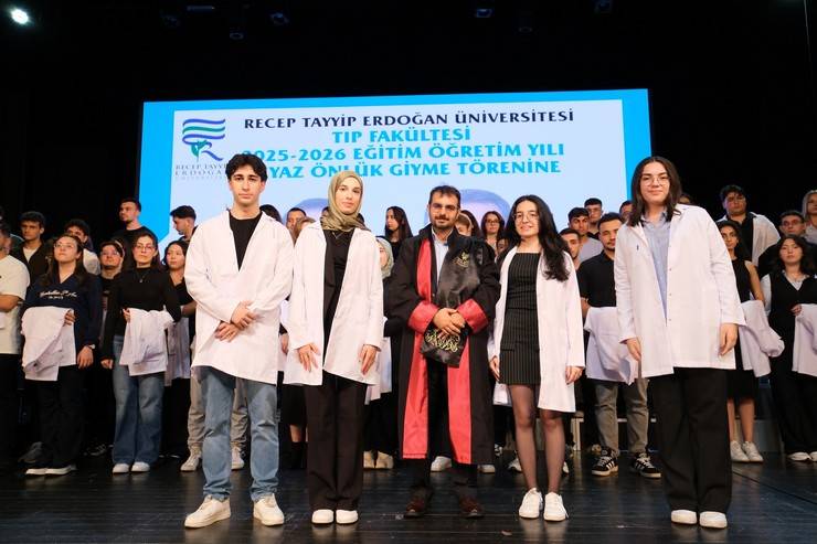 RTEÜ Tıp Fakültesi Öğrencileri Beyaz Önlük Giyme Heyecanı Yaşadı 6