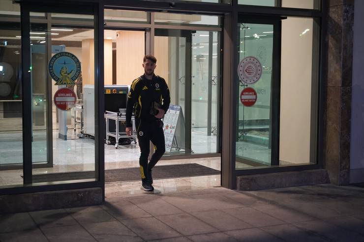 Fenerbahçe’ye Rize’de coşkulu karşılama 15