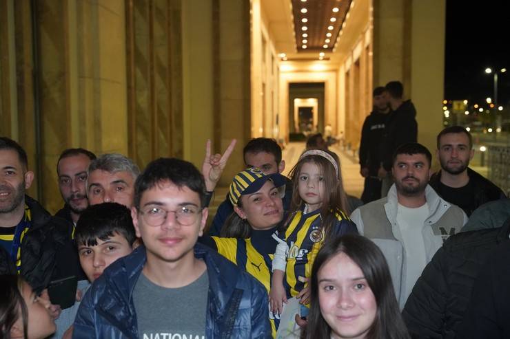 Fenerbahçe’ye Rize’de coşkulu karşılama 17