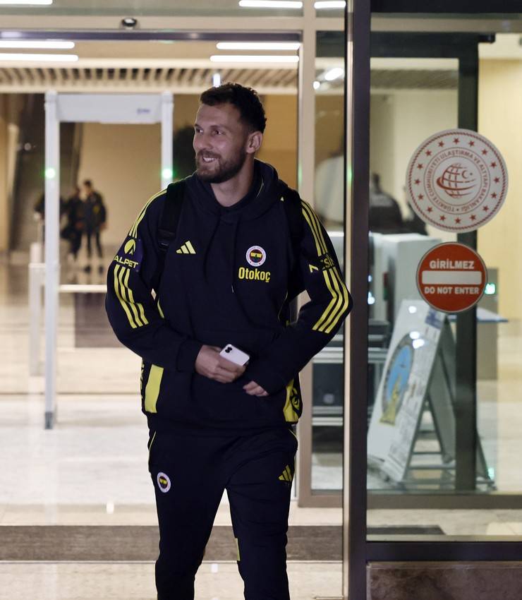 Fenerbahçe’ye Rize’de coşkulu karşılama 22