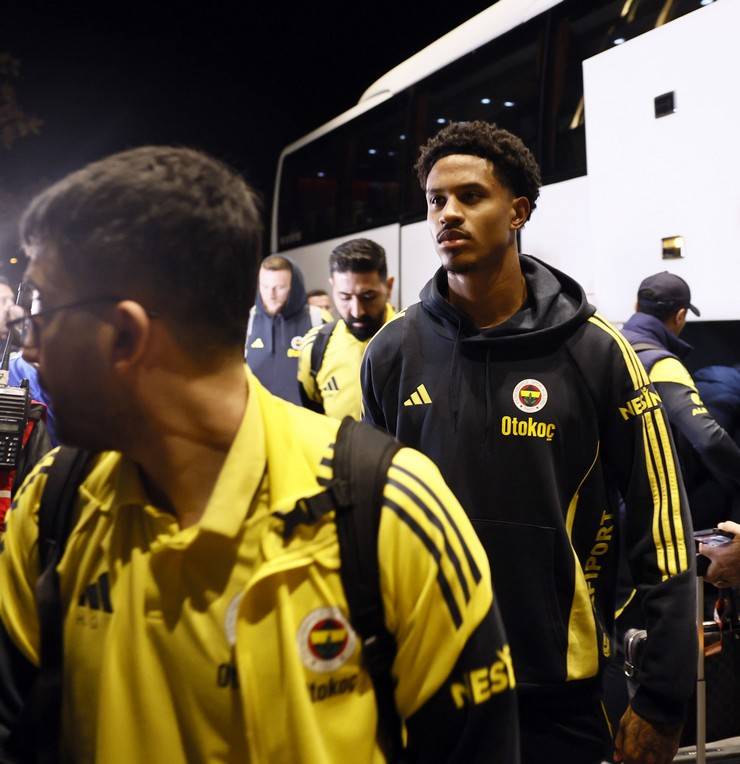 Fenerbahçe’ye Rize’de coşkulu karşılama 23