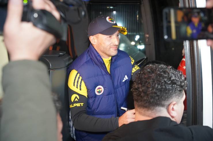 Fenerbahçe’ye Rize’de coşkulu karşılama 3