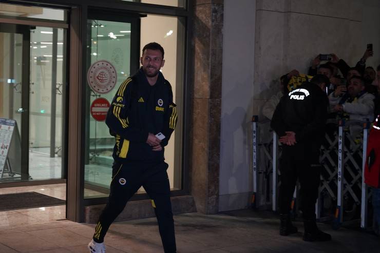 Fenerbahçe’ye Rize’de coşkulu karşılama 4