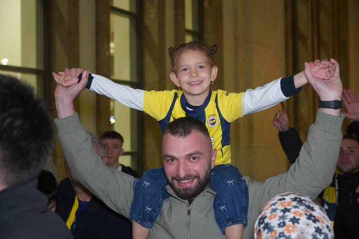 Fenerbahçe’ye Rize’de coşkulu karşılama 5