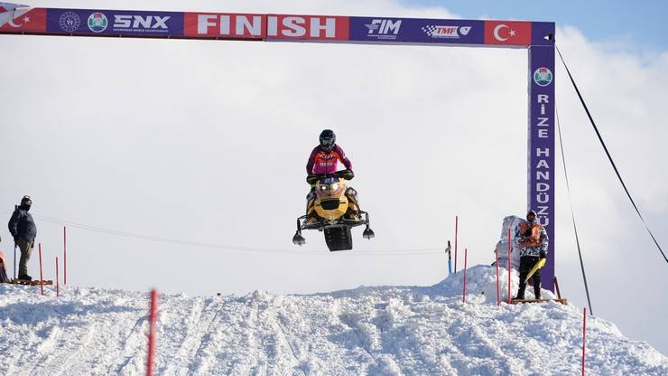 Rize'de adrenalin sis deniziyle buluştu, ortaya görsel şölen çıktı 19