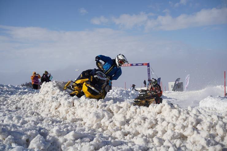 Rize'de adrenalin sis deniziyle buluştu, ortaya görsel şölen çıktı 23