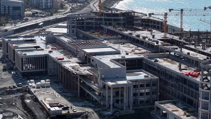 Rize Şehir Hastanesi inşaatı hız kesmeden devam ediyor 5