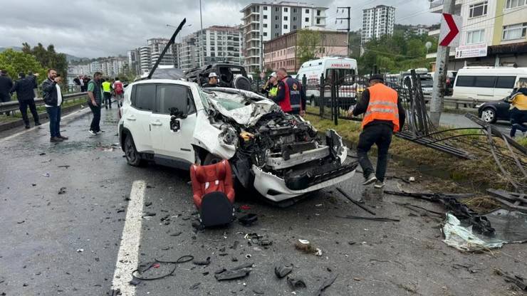 Rize’de feci kaza: 1 ölü, 7 yaralı 2