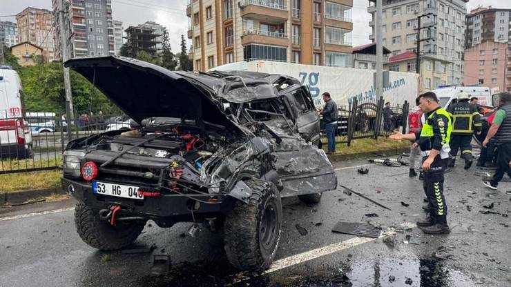 Rize’de feci kaza: 1 ölü, 7 yaralı 5