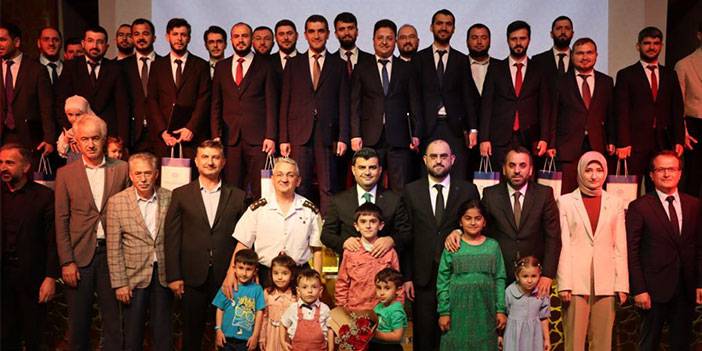 Rize Müftü Yusuf Karali Dini Yüksek İhtisas Merkezi'nde mezuniyet heyecanı