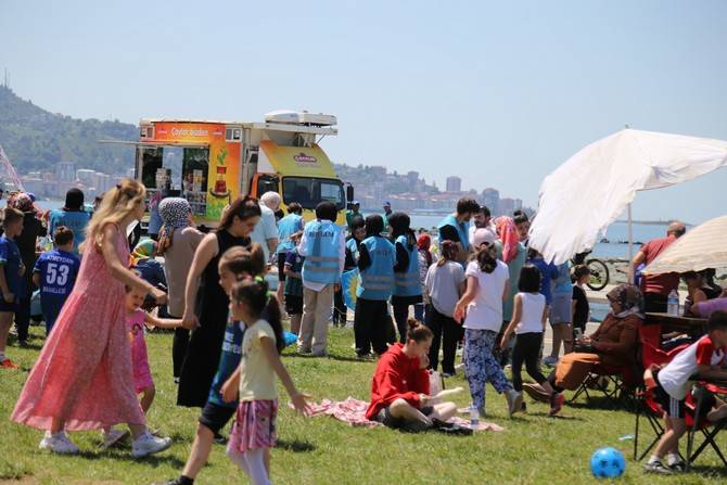 Rize Belediyesi Mahalleler Çocuk Futbol Turnuvası ve Şöleni Tamamlandı 21