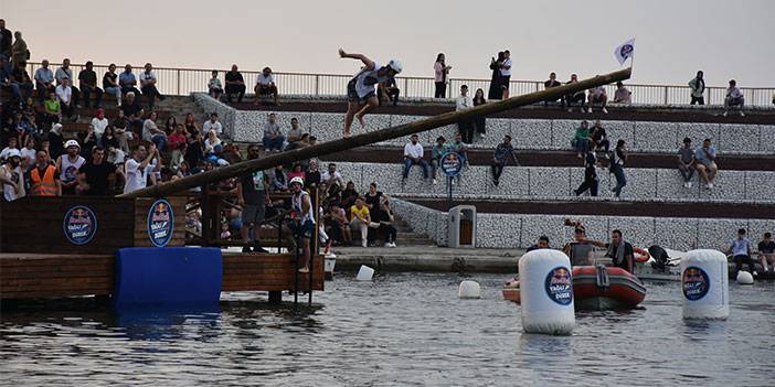 Trabzon'da yağlı direk yarışması düzenlendi