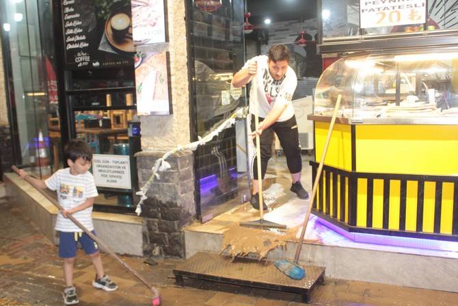Ordu'da sel: Cadde ve sokaklar göle döndü 18