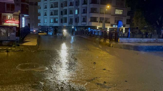 Ordu'da sel: Cadde ve sokaklar göle döndü 20