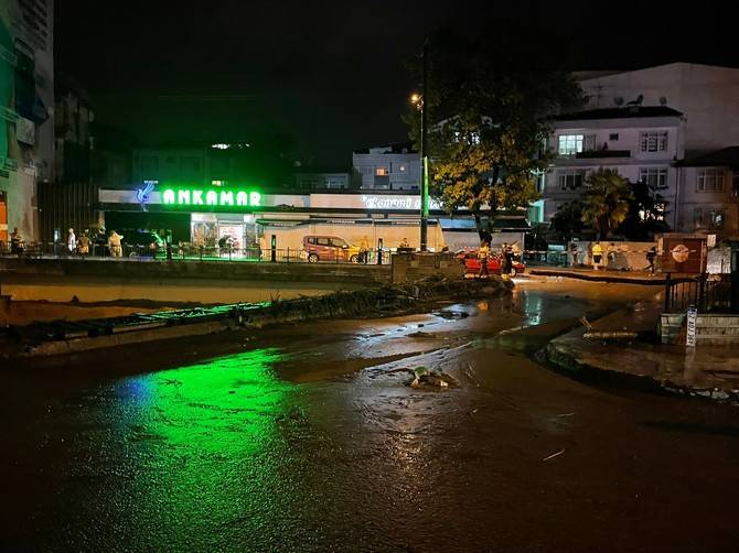 Ordu'da sel: Cadde ve sokaklar göle döndü 22