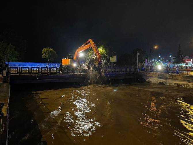 Ordu'da sel: Cadde ve sokaklar göle döndü 30