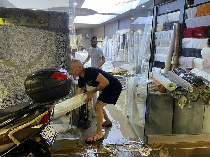 Ordu'da sel: Cadde ve sokaklar göle döndü 32