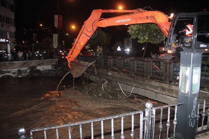 Ordu'da sel: Cadde ve sokaklar göle döndü 7