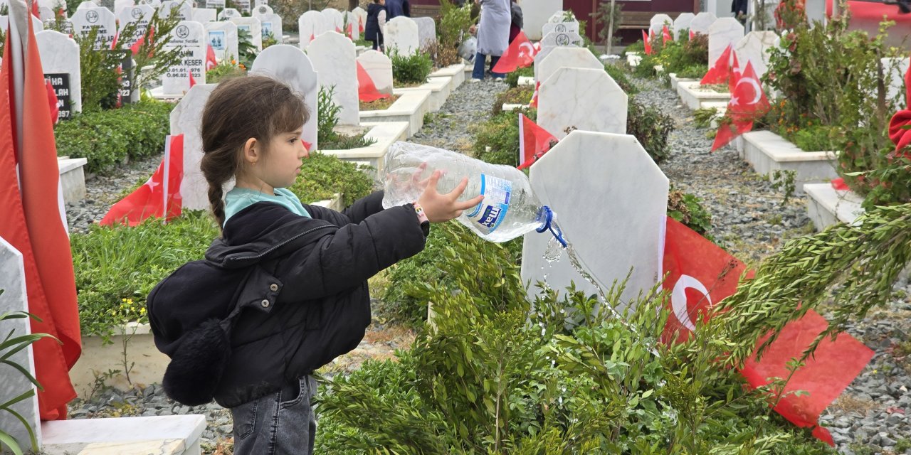 Hatay'da Deprem Şehitliği'ne Bayram Ziyareti