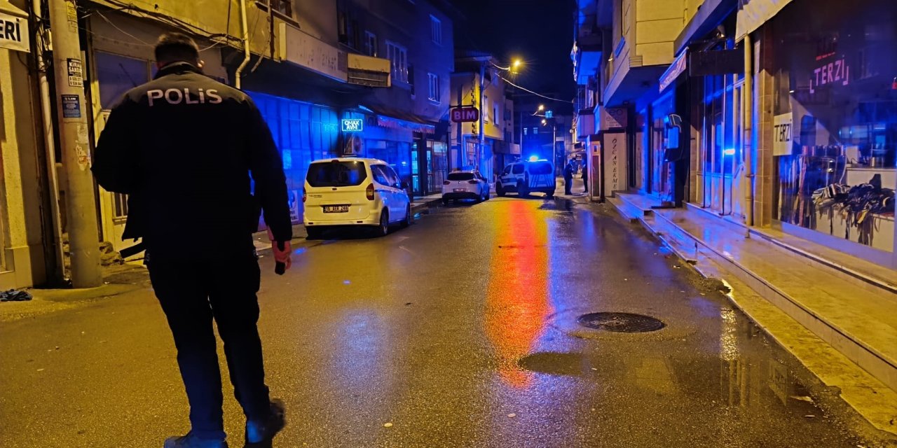 Bursa'da bıçaklı kavga; yabancı uyruklu 3 kişi yaralandı