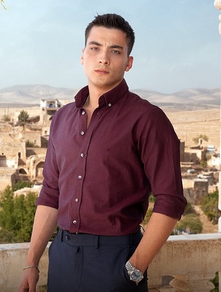 Uzak Şehir dizisinin Kaya'sı Atakan Özkaya: Yaptığım işin karşılığını sokakta görmek çok güzel bir his