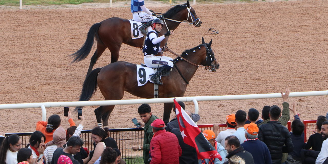 Adana’da Akdeniz Derbisi’nin kazananı ‘Dapper Man’ oldu