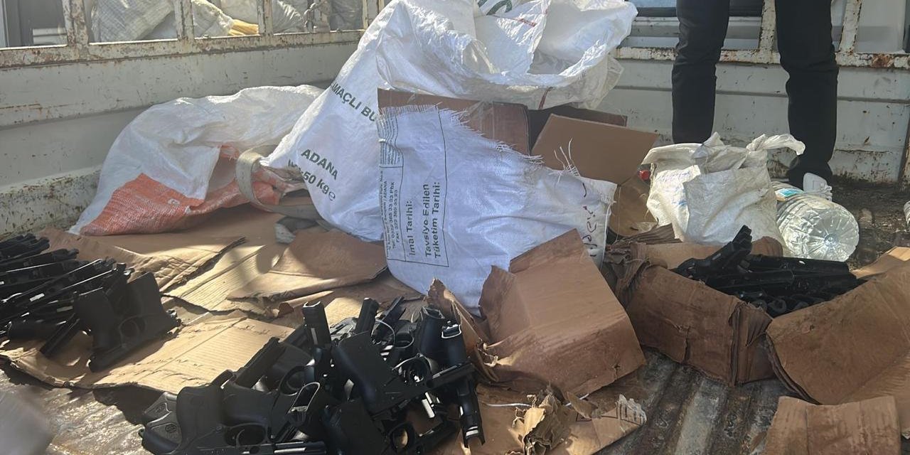 Ankara'da kaçakçılık operasyonu; 100 ruhsatsız tabanca ele geçirildi