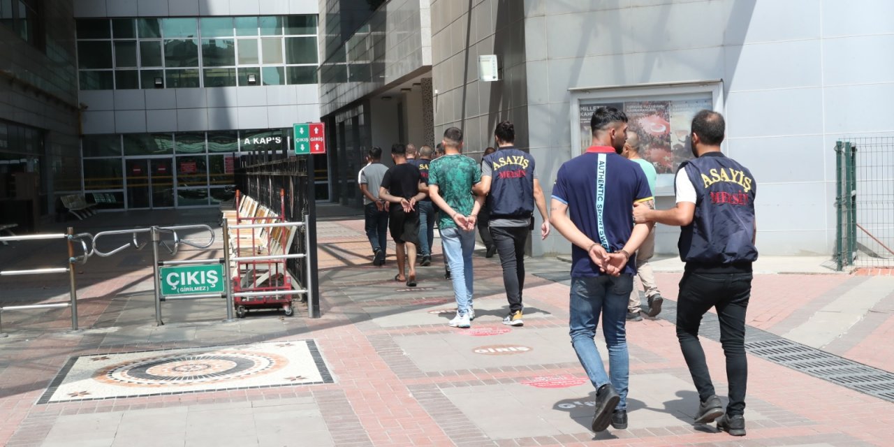 Tokat'ta Dolandırıp, Mersin'e Altın Almaya Geldiler