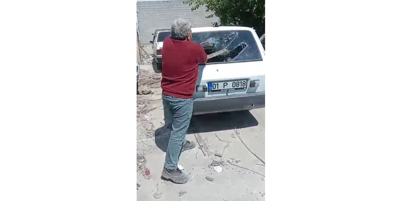 Yeni yaptırdığı boyası dökülen otomobilinin camlarını sopayla kırdı