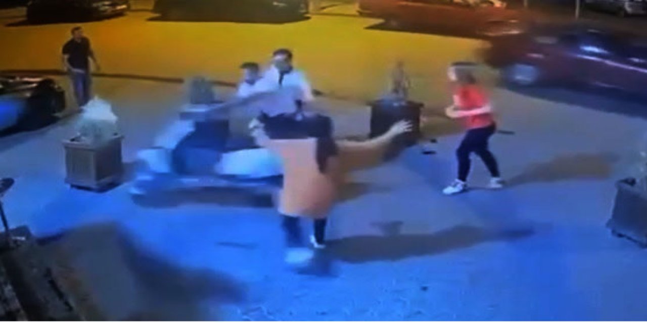 Motosikletini İterek Götürürken Yanlışlıkla Gazı Açtı; O Anlar Kamerada