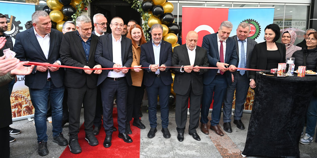 HAK-İŞ Genel Başkanı Arslan, Öz Gıda-İş'in Rize Şube Açılışına Katıldı
