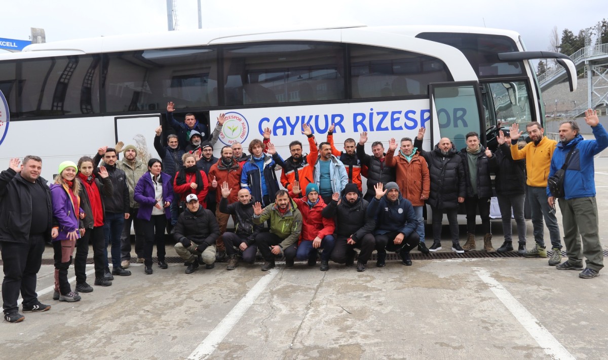 Rize'den 44 Kişilik Arama Kurtarma Ekibi Gaziantep'e Hareket Etti