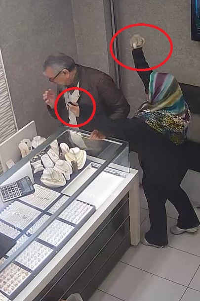 Yaşlı gibi davranıp taş ve biber gazıyla kuyumcu soymaya kalkan kadın bankacının ifadesi ortaya çıktı