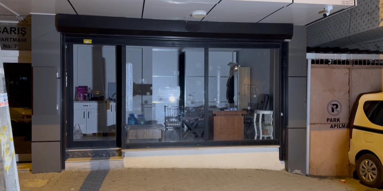 Küçükçekmece'de iş yerine silahlı saldırı düzenlendi