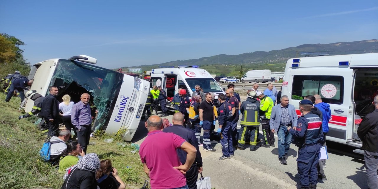 Yalova'da yolcu otobüsü devrildi; 1 ölü, 2 yaralı