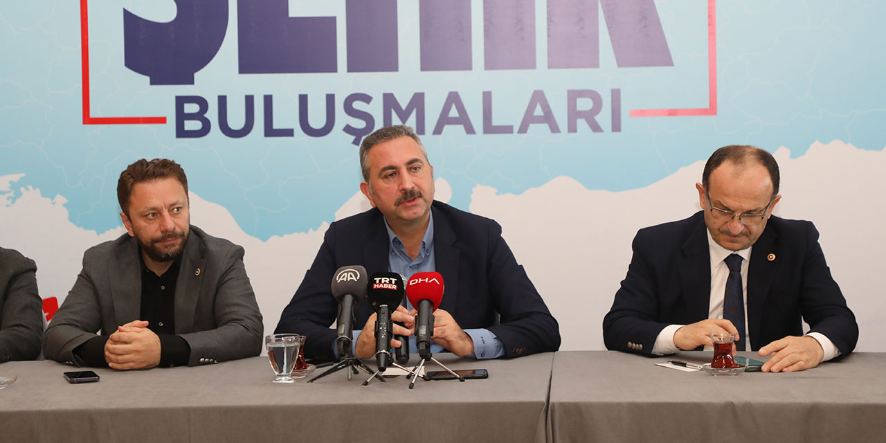 AK Parti Grup Başkanvekili Abdulhamit Gül Rize'de: Türkiye'nin Sivil ve Demokratik Anayasa Yapma Ödevi Var