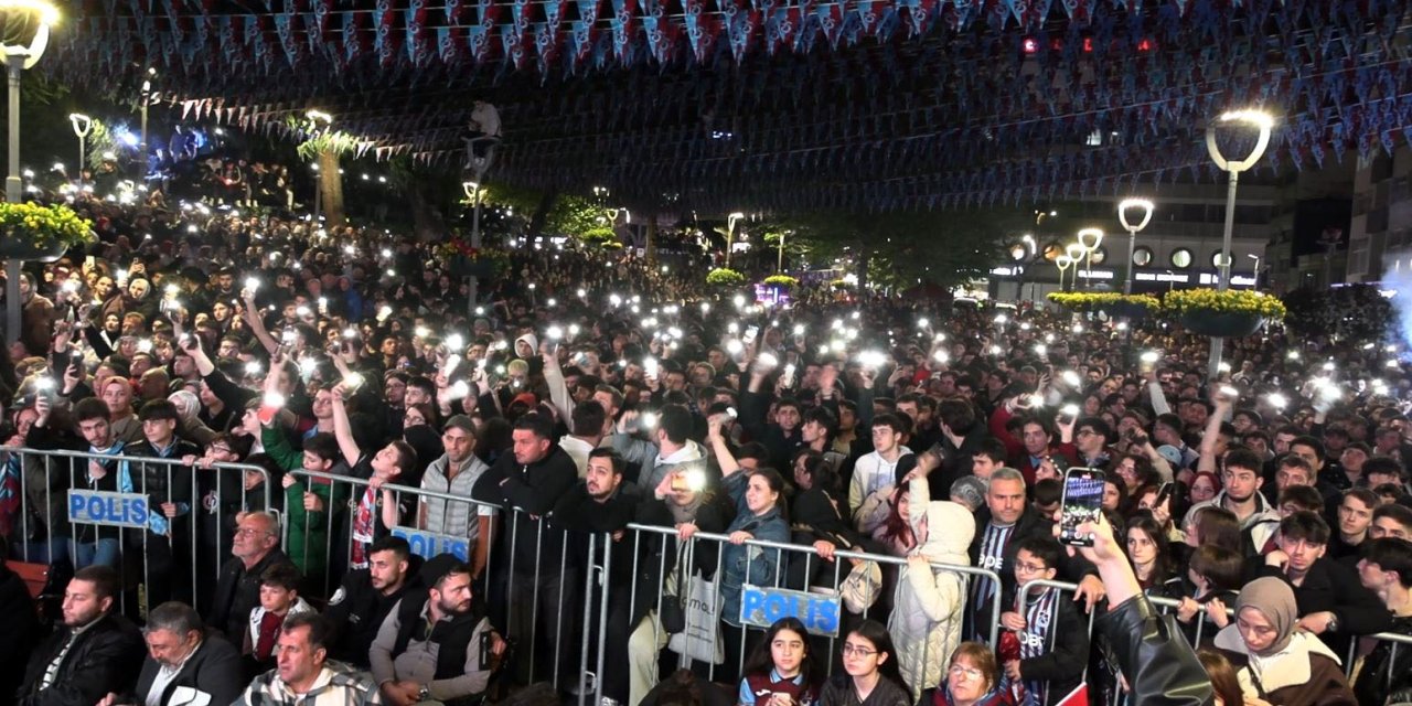 Trabzon halkı Avrupa 2'ncisi gençlerini heyecanla izledi