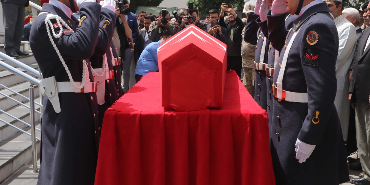 Şehit Astsubay Son Yolculuğuna Uğurlandı
