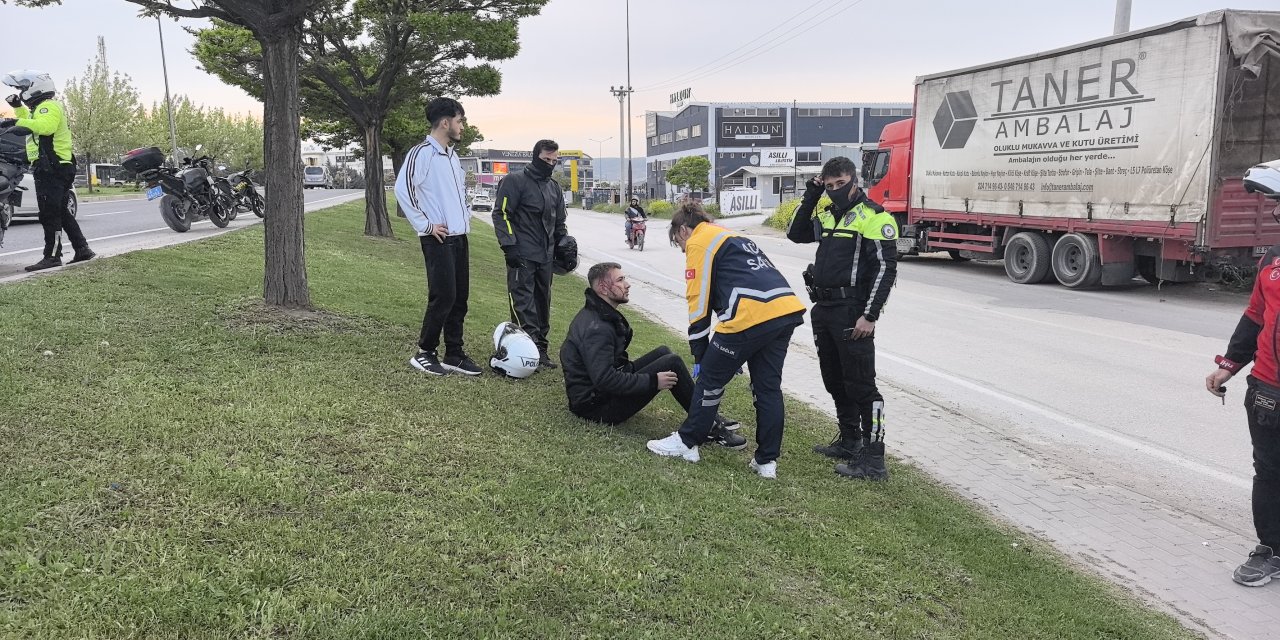 Bursa'da 'dur' ihtarına uymayan motosikletli, kaza yapması sonucu yakalandı