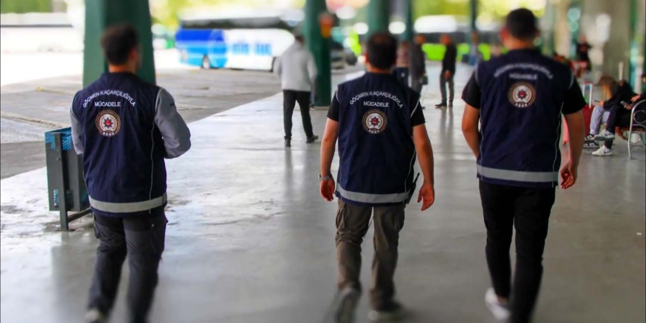 Yurt genelinde 21 göçmen kaçakçılığı organizatörü ve 547 düzensiz göçmen yakalandı