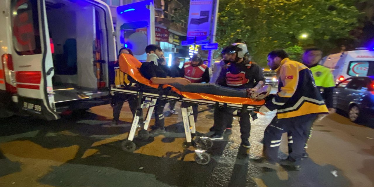 Motosikletler çarpıştı; 2 kurye yaralandı