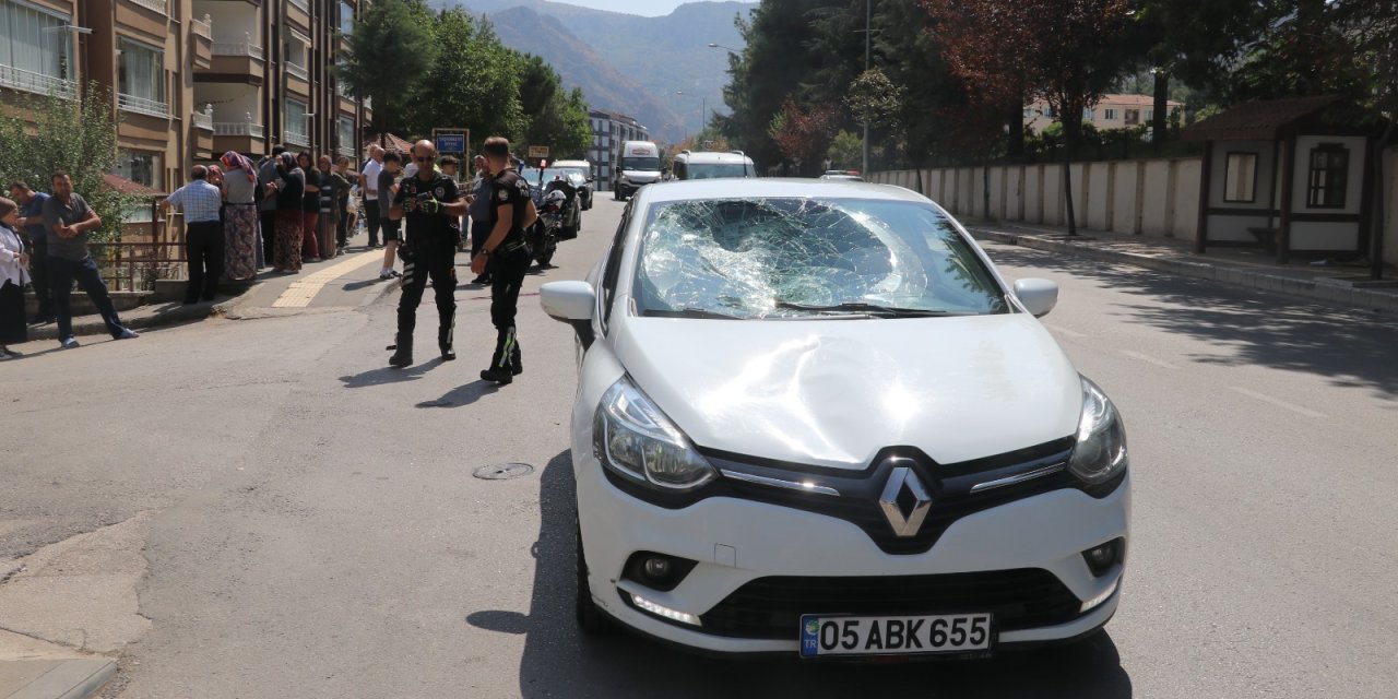 Diyalize Giderken Otomobil Çarptı; Ağır Yaralı