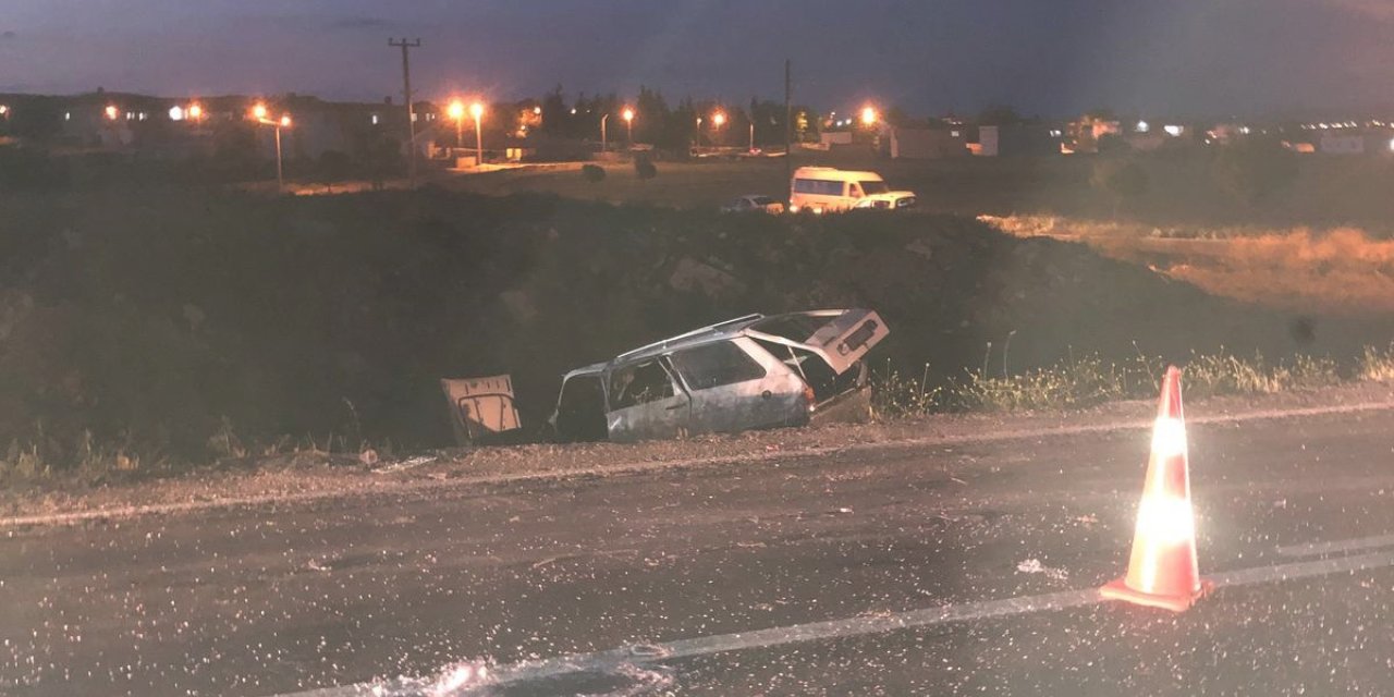 Gaziantep’te kamyonet ile otomobil çarpıştı: 3 yaralı