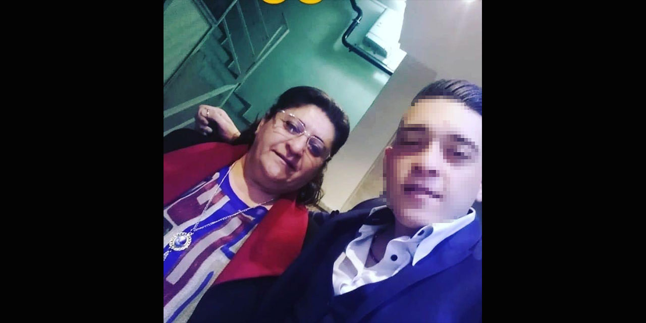 Evde annesini bıçaklayarak öldürdü